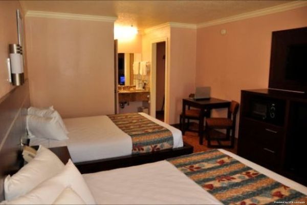 COUNTRY INN SONORA (Jamestown)